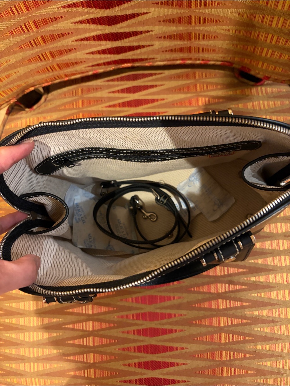 Dooney & Bourke Black Leather Dome Satchel with White Contrast Stitching - Picture 2 of 7